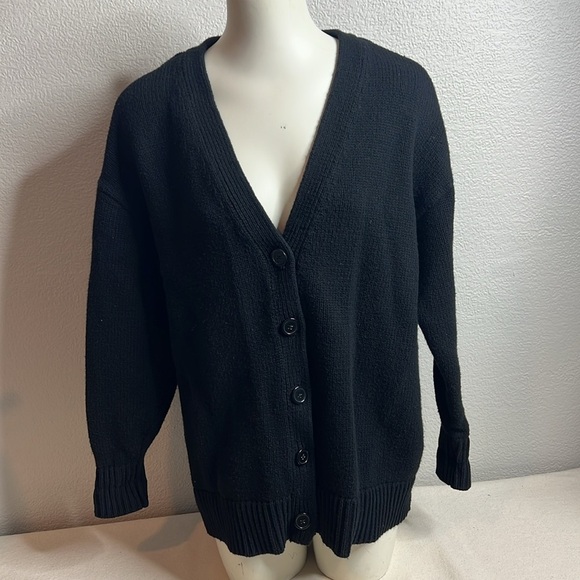 Lane Bryant Black Button-Down Cardigan Sweater - Size 14/16 - Picture 2 of 5